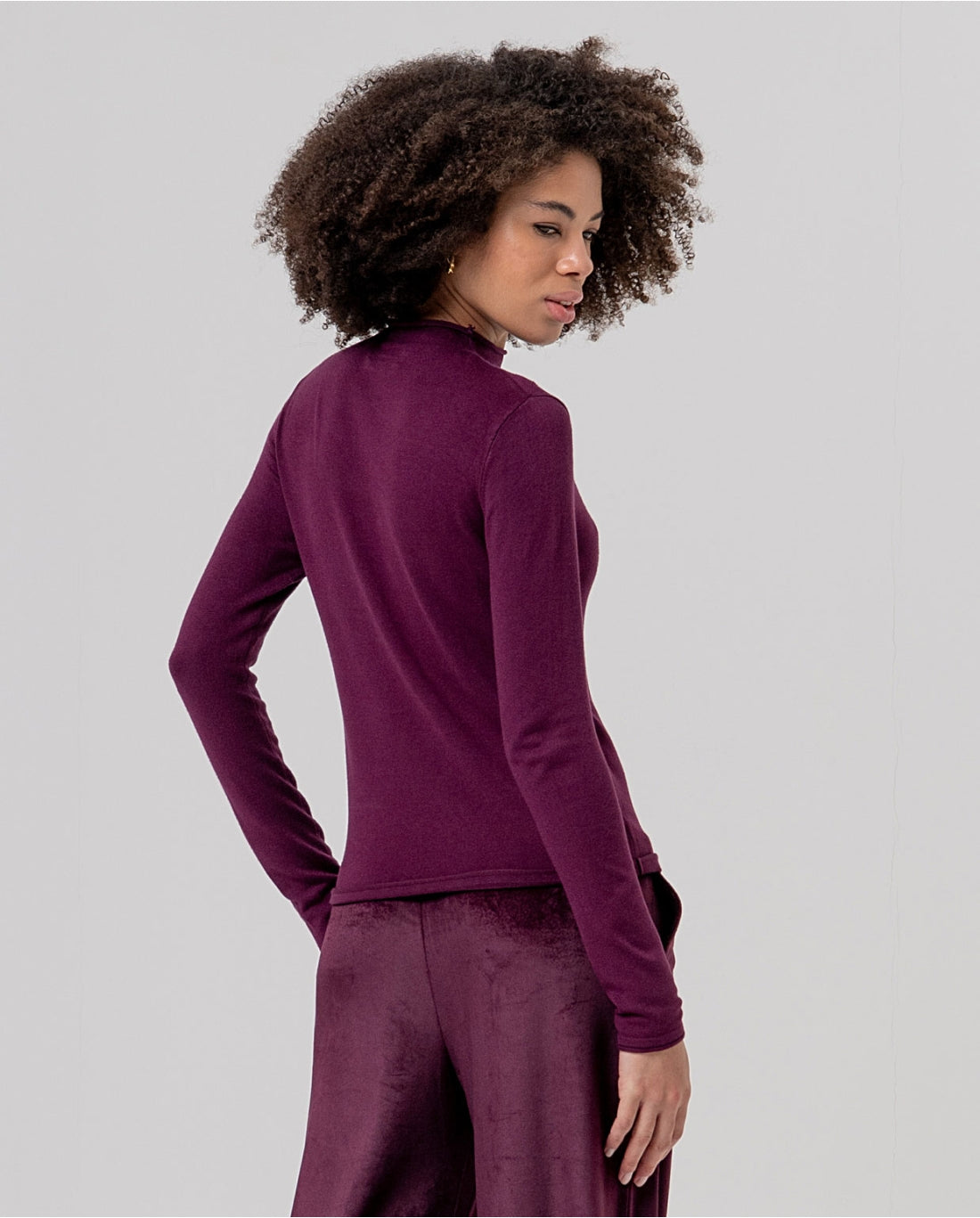 Camisola de Malha Fina com Meia Gola